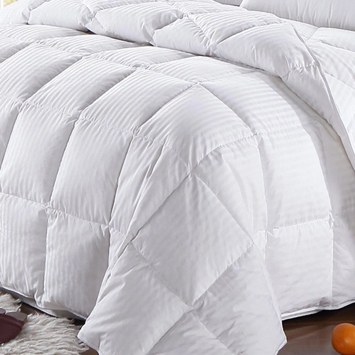 All Season White Goose Down Comforter Oversize Medium Warmth