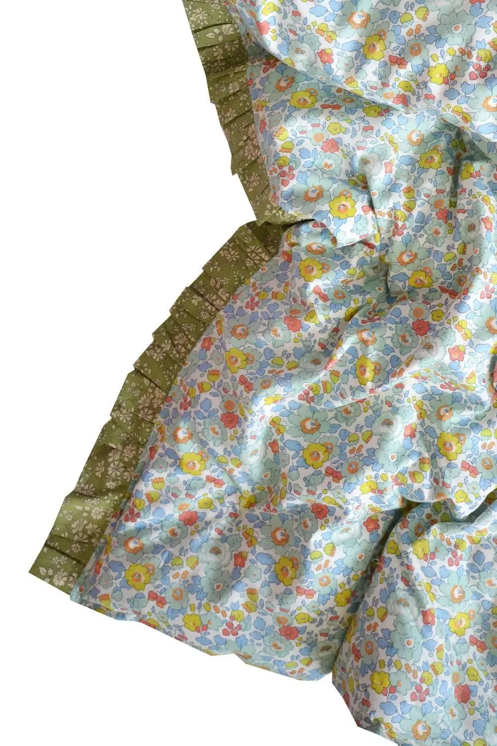 BETSY SAGE & CAPEL PISTACHIO Liberty Reversible Ruffle Edge Heirloom Quilt