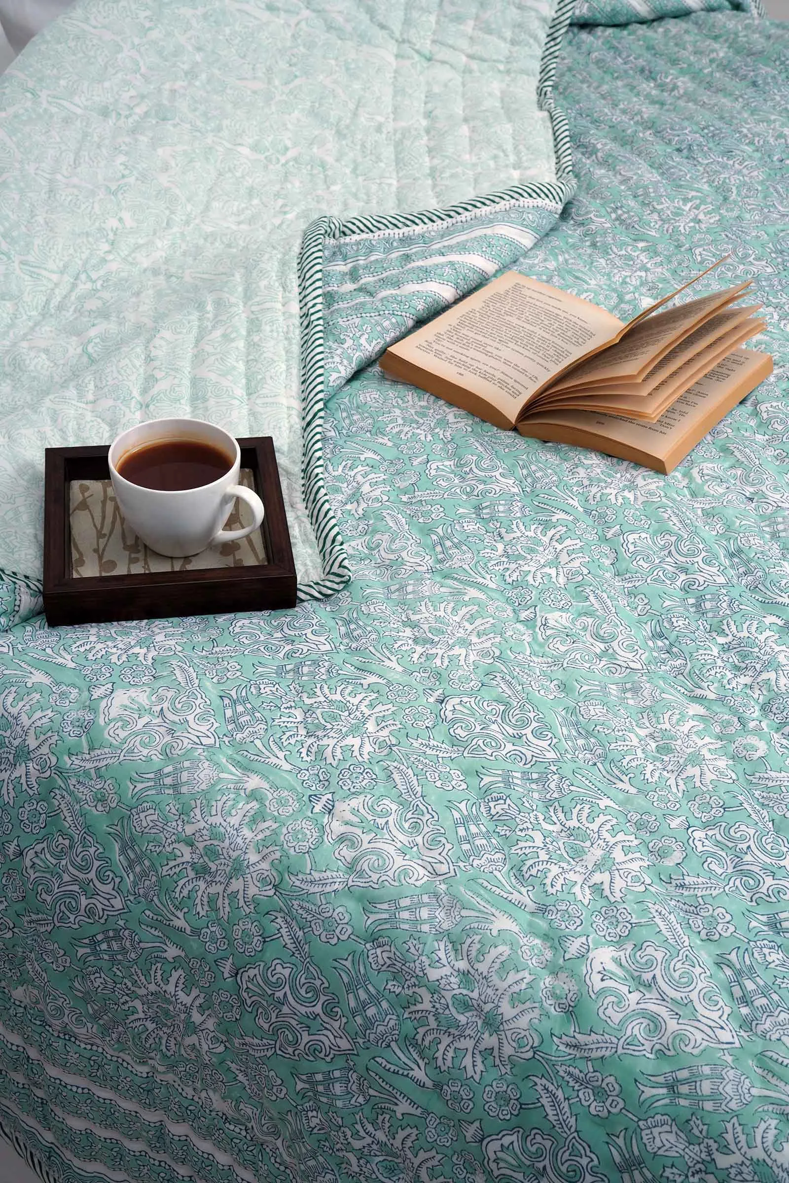 Eshika Jaal Turquoise Cotton Muslin Quilt